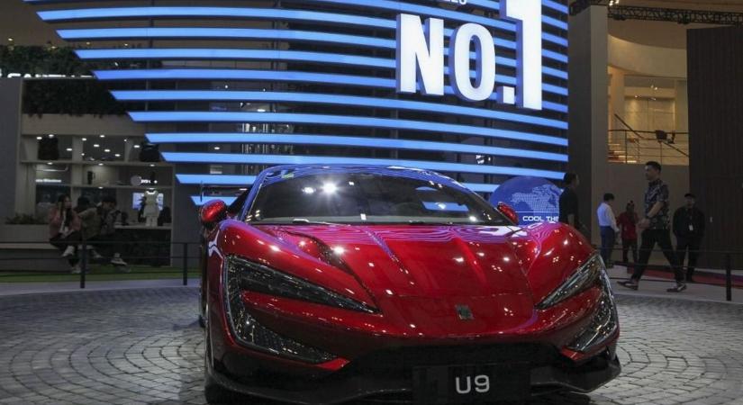 Leigázta a Teslát a BYD, a Volkswagent képtelenség letaszítani a trónról