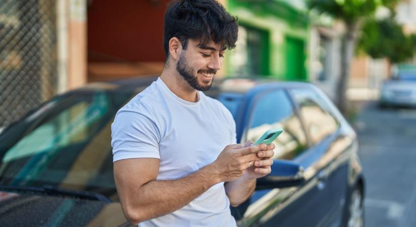 Hétfőtől olcsóbb lesz az autópálya matrica, méghozzá így
