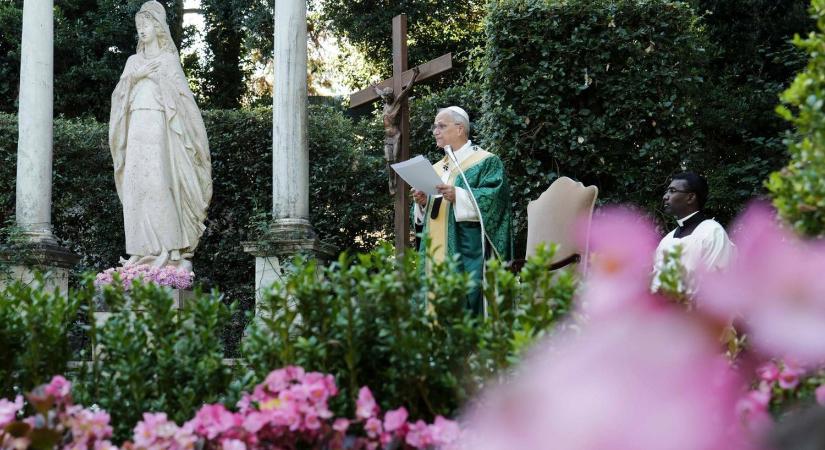 Leó pápa avatja fel a Castel Gandolfóban található Laudato si’ ökológiai falut – Andrea Bocelli is közreműködik az eseményen