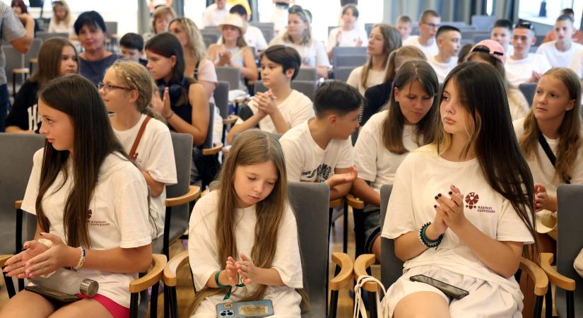 Háborúban érintett ukrán gyermekeket fogad táborában a Rákóczi Szövetség