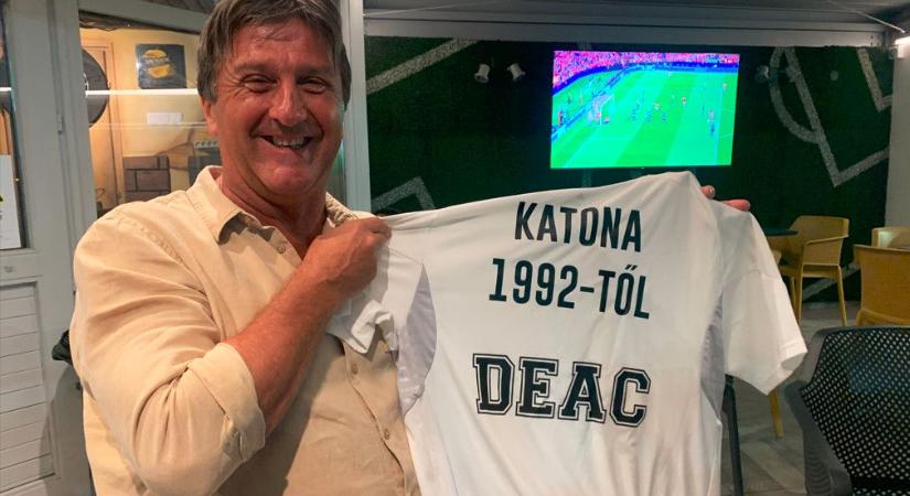 Szép búcsú: leköszönt a DEAC ikonja