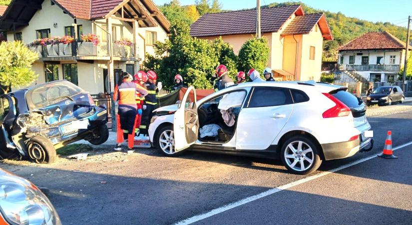 Így történt a 3 éves gyermek halálát okozó baleset – Szakértő: 60-80-nál a karod nem tart meg semmit