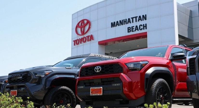 Megállíthatatlan a Toyota: júliusban rekordszámú autót értékesített