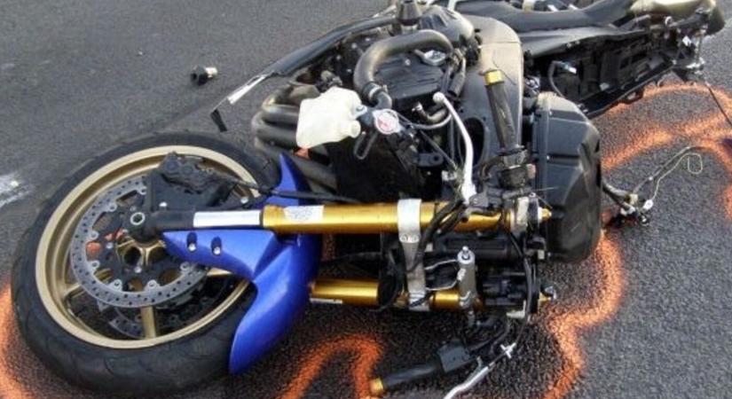 Halálra gázoltak egy motorost, a balesetért felelős sofőr egyszerűen továbbhajtott