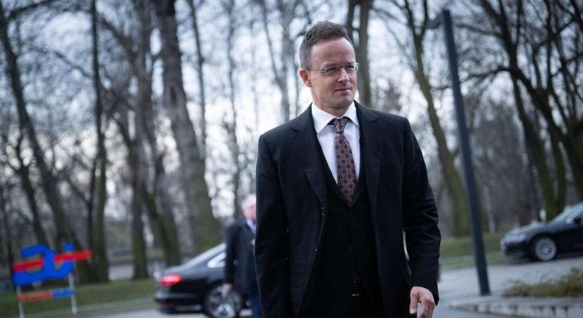 444: a Magyar hívójelű Robert Brovdi kitiltását jelentette be Szijjártó Péter