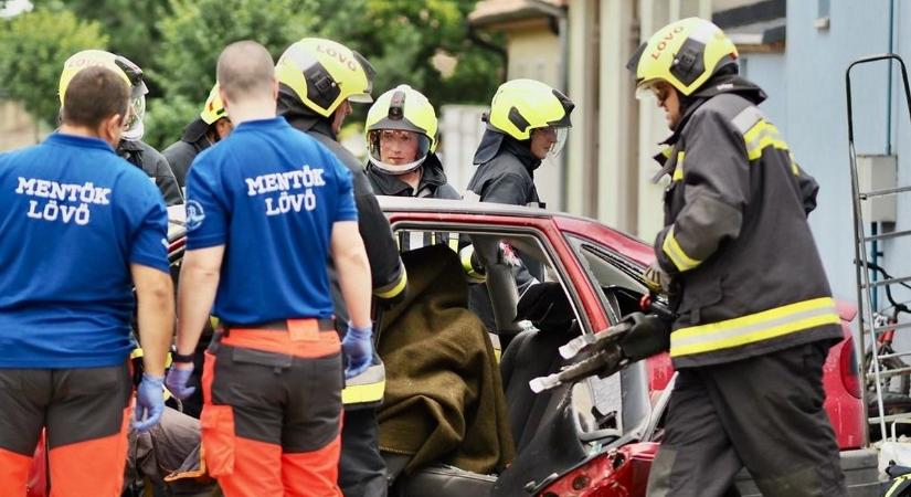 Polgárőrök találkoztak, harminc településről érkeztek Lövőre - XXL-galéria