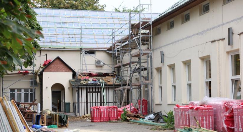 Több mint 160 millió forintból újul meg a szekszárdi iskola (videó)