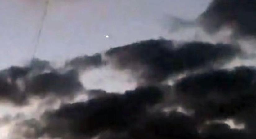 UFO-t láttak Győrújbarátnál?