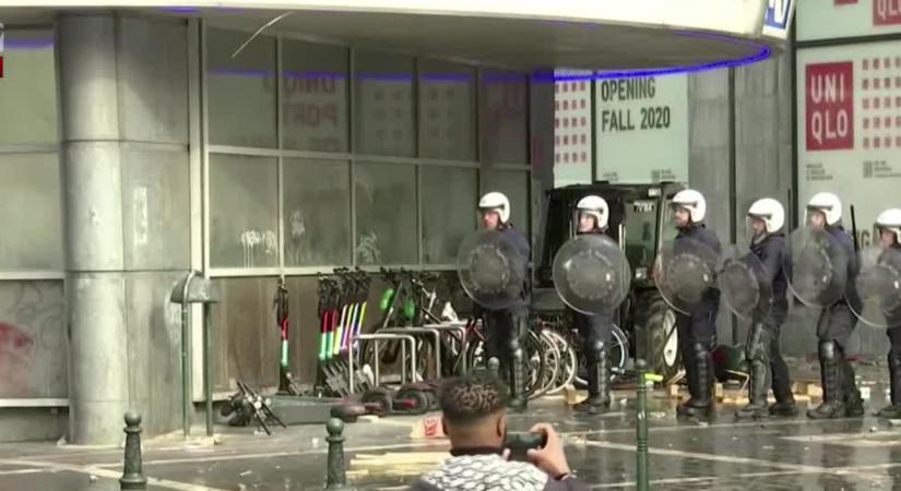 Sorosék hazugsággal vádolják az amerikai elnököt  videó