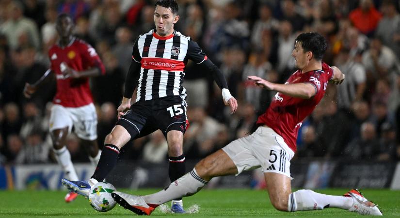 Történelmi, amit a magyar focistacsalád tett a Manchester United ellen - videók