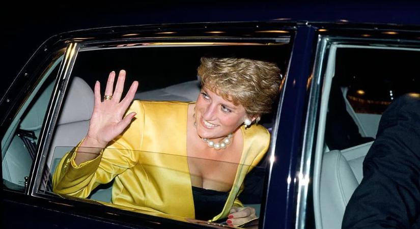 Felnyitották Diana hercegnő időkapszuláját – igazi kincsek lapultak a ládában