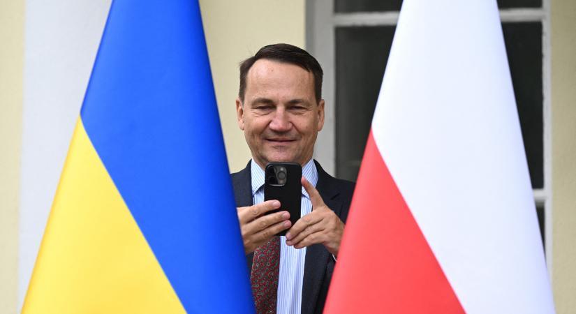 A lengyel külügyminiszter meghívta Lengyelországba a Magyarországról kitiltott „bátor magyart”, Robert Brovdit
