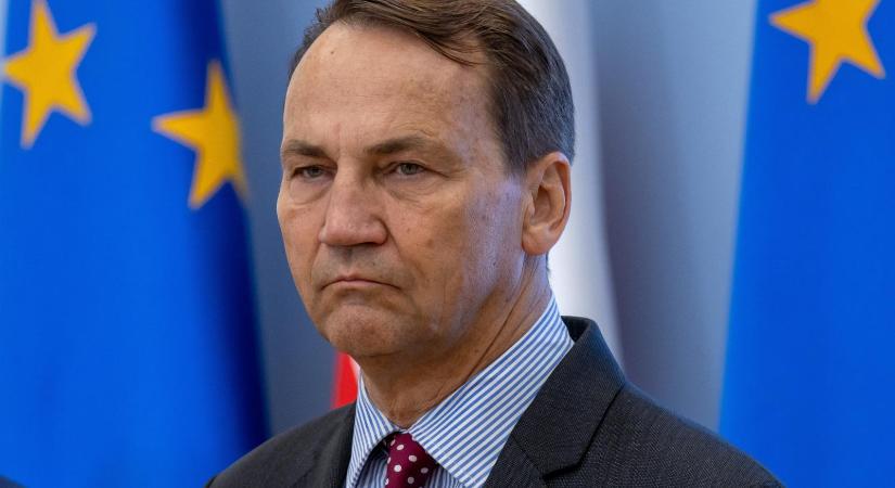A lengyel külügyminiszter már meg is hívta a Schengen-tag Lengyelországba az Orbán-kormány által kitiltott kárpátaljai magyar parancsnokot