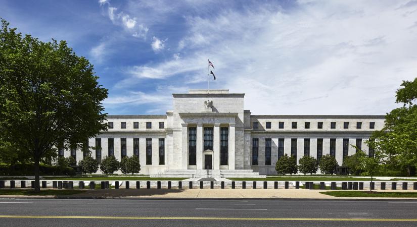 Egy emberen múlhat a Fed függetlensége