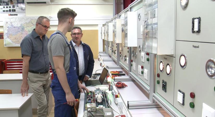 Több mint tizenegyezer diákkal indul a tanév a Debreceni Szakképzési Centrumban – videóval