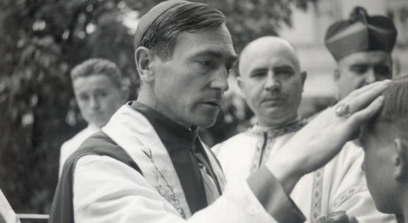 Márton Áron püspökre emlékeznek szülőfalujában, az erdélyi Csíkszentdomokoson