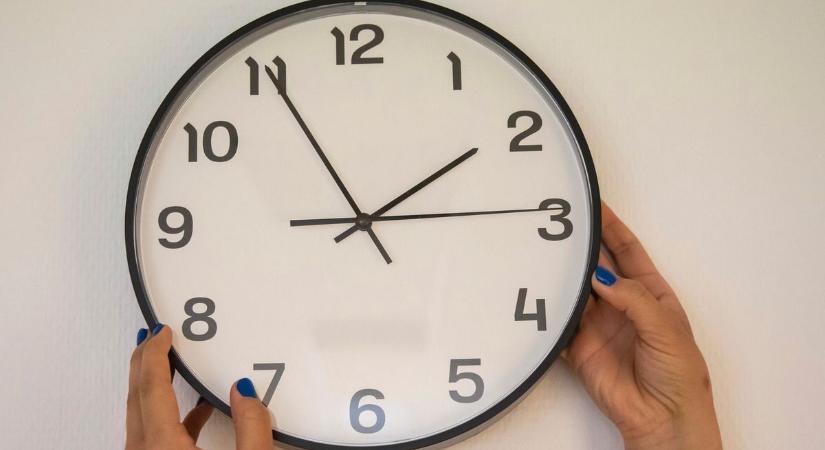 Ennek sokan nem fognak örülni - ilyen korán nagyon rég volt óraátállítás!
