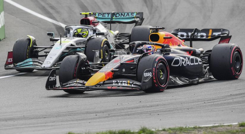 Lewis Hamilton kínos hibája megvan?