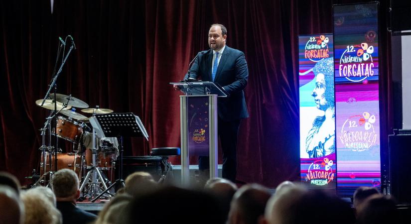 2026-ban a megerősödött nemzeti összetartozás megóvása is tét