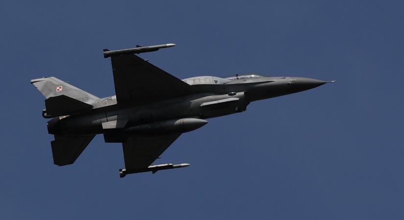 Lezuhant egy lengyel F-16-os vadászgép egy légibemutató főpróbáján