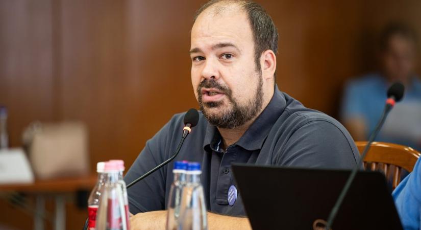 Rózsa András: Szeretném kicsit kongatni a vészharangokat