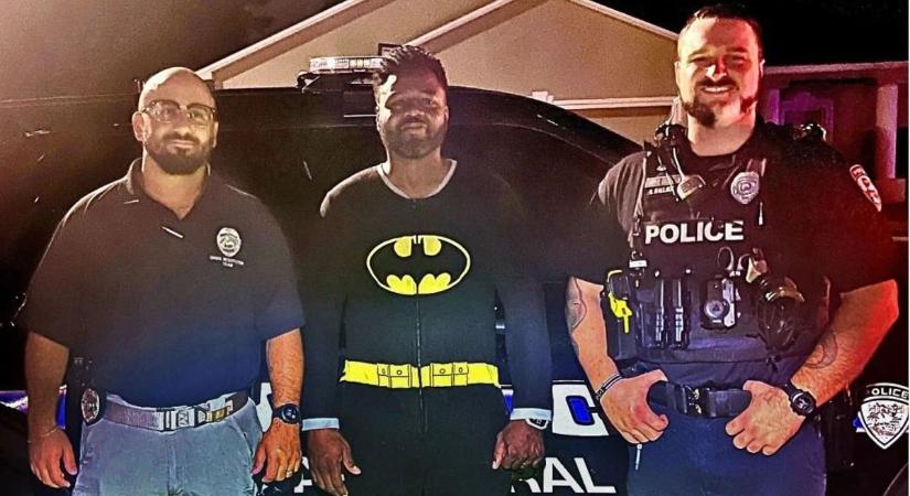 Akcióba lépett a Batman-pizsamás floridai: kirontott az ajtón, és gyorsan rendet csapott.