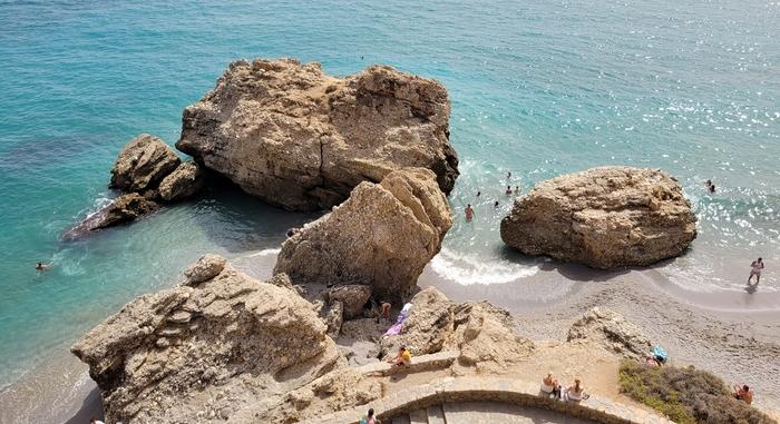 Nerja: Andalúzia rejtett szépsége csodás tengerpartokkal, cseppkőbarlanggal