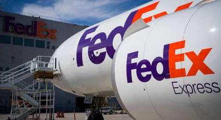 Több ezer alkalmazottat tervez elbocsátani a FedEx Európában