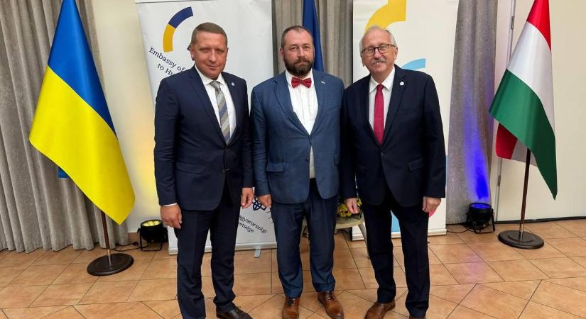 Brüsszeli szöveget mondott Niedermüller Péter