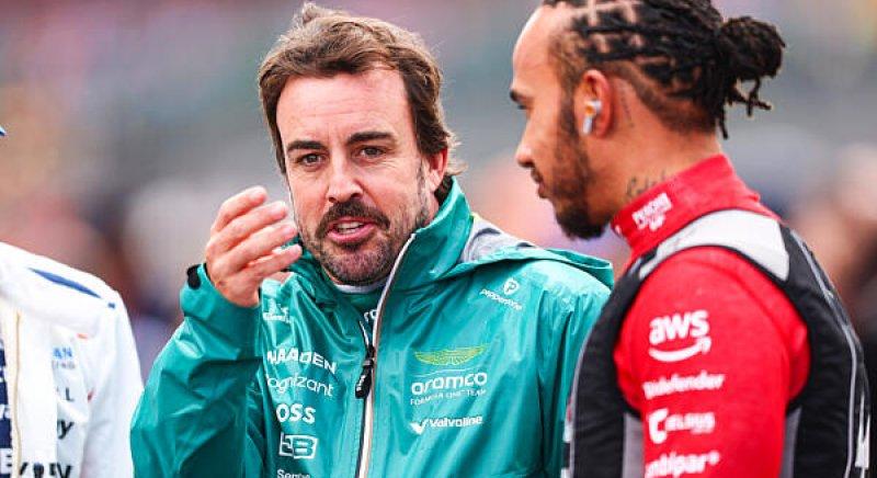 „Lewis hihetetlen versenyző, nem kell bizonyítania semmit” – Alonso