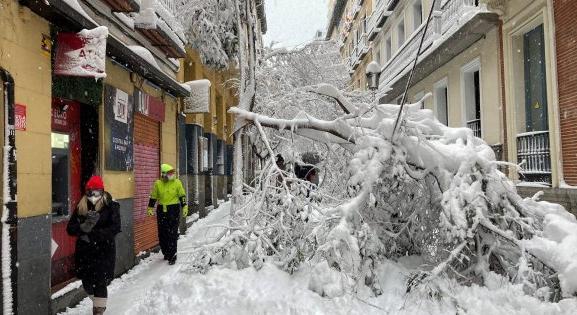 Nyolc spanyol tartományt nyilvánítanak katasztrófa sújtotta területté a rendkívüli havazás miatt