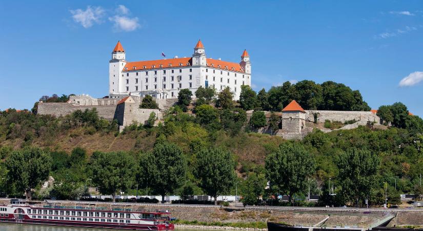 Olyan piramist találtak Szlovákiában a turisták, amitől elakad a lélegzeted is, teljesen sokkoló a látvány az utcáról