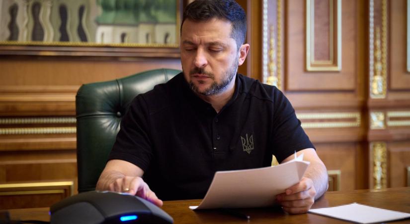 Az ukrán elnök felháborítónak nevezte a Barátság kőolajvezeték elleni támadásért felelős ukrán egység parancsnokának kitiltását