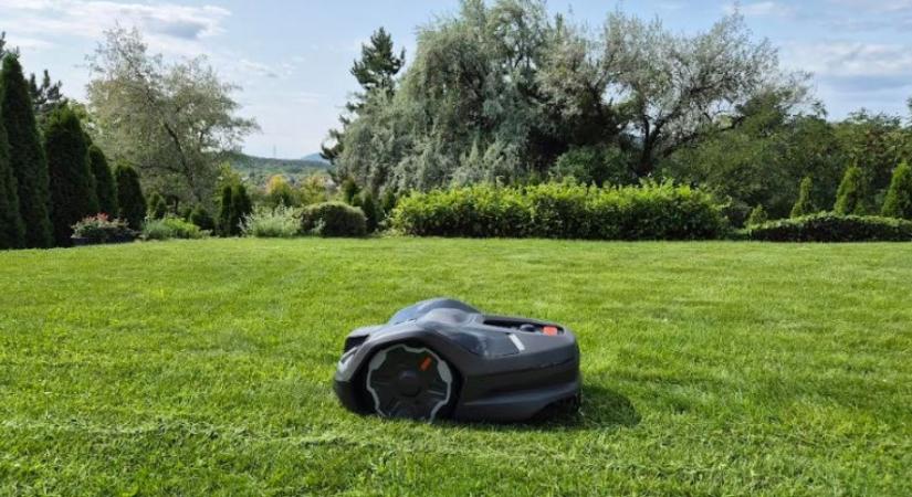 Husqvarna 405XE NERA – precíz fűnyírás a GPS segítségével