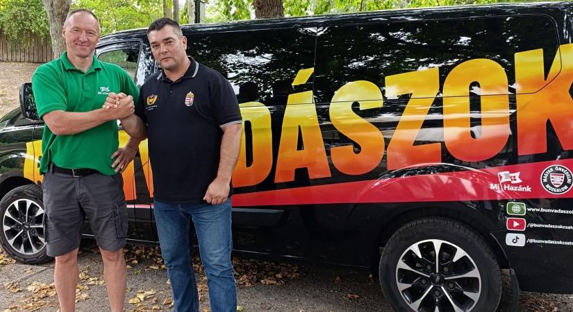Pilis a magyarul nem beszélők előtt is bezárja a település kapuit