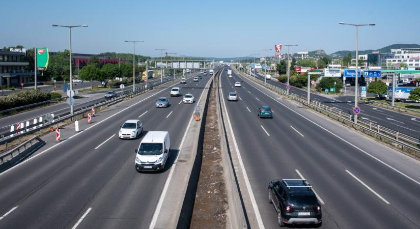 Szeptembertől több tíz kilométeren terelések lesznek az M7-esen, a nyárra felfüggesztett felújításokat is most pótolják be