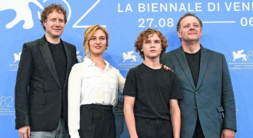 Teréz anya nyitotta meg a velencei filmfesztivált