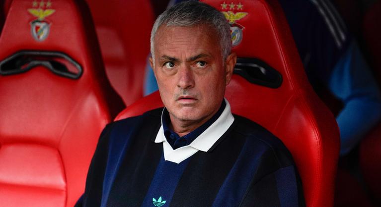 José Mourinho elvesztette állását a Bajnokok Ligája-kudarc után