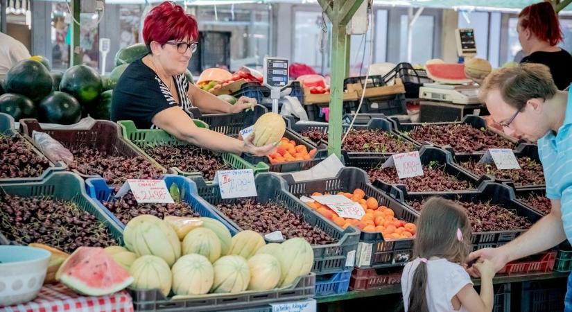 Ilyen olcsón rég nem láttuk a Búza téren ezt a filléres magyar csodagyümölcsöt – fotókkal