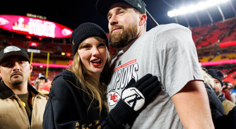 Mindenki a gyűrűt bámulta: Taylor Swift és Travis Kelce először jelentek meg nyilvánosan az eljegyzésük óta