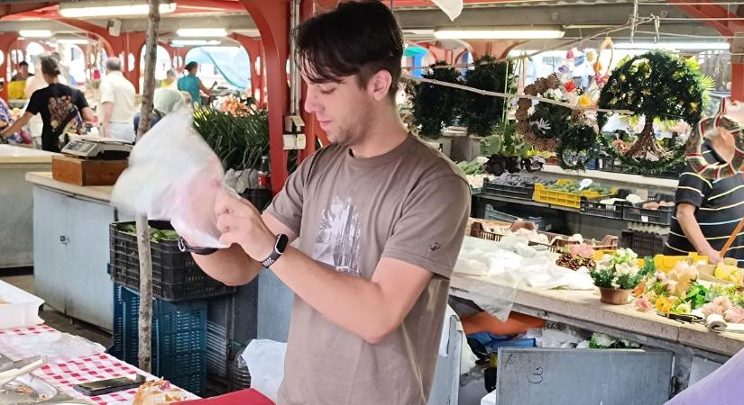 Nyárbúcsúztató a dunaújvárosi piacon