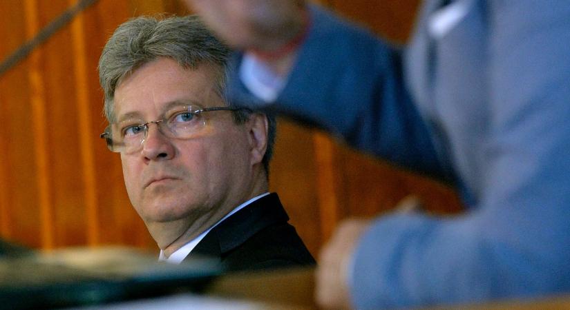 Vádat emeltek Suha György, volt miniszteri biztos és tiszteletbeli konzul ellen