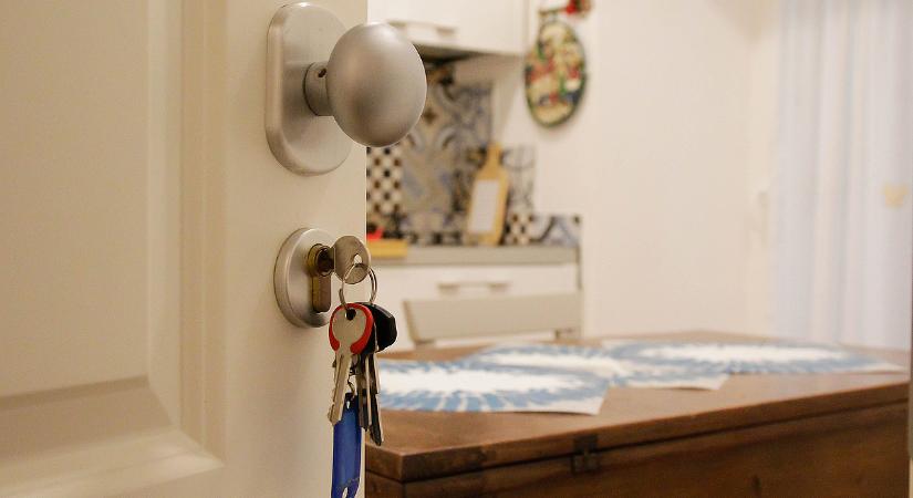 Durva hét vár a lakásvásárlókra, és nem csak az Otthon Start miatt: zárt ajtókkal találhatják szemben magukat