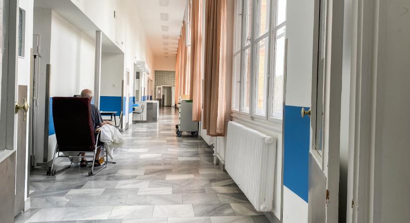 Röntgen nélkül küldtek haza a kórházból egy törött combcsontú kisfiút