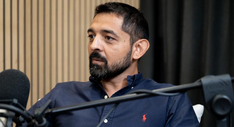 Orsós Lajos: Egy beakadt mondat és még négy dolog kellett, hogy kitörjek a cigánytelepről