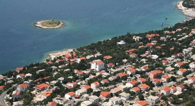Titkok a horvát tengerparton: így lett a táborból a magyarok kedvenc nyaralóhelye