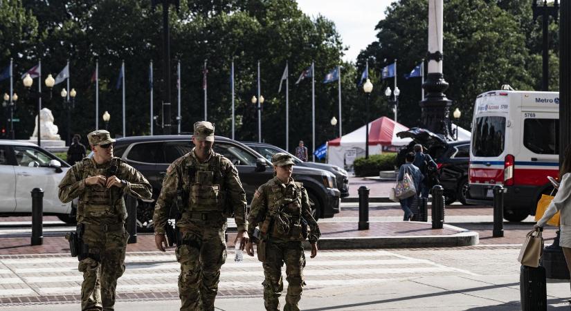 Terepszínbe öltözött a Fehér Ház, van terv keresztény-nacionalista hatalomátvételre is az Egyesült Államokban