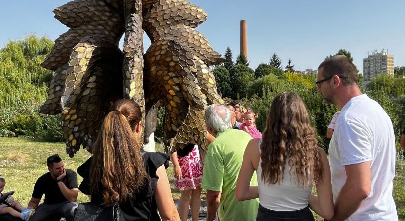 Újabb 73 levél került fel az életfára, nézze meg az ünneplő családokat
