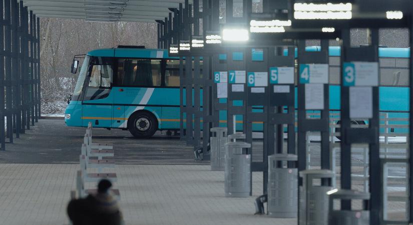 Szeptembertől drágulnak az egyszeri buszjegyek, de a bérletekkel jelentősen spórolhatunk