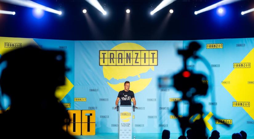 Szijjártó Péter kőkemény figyelmeztetése Tihanyból: Bábkormány alatt Magyarországot háborúba taszítanák
